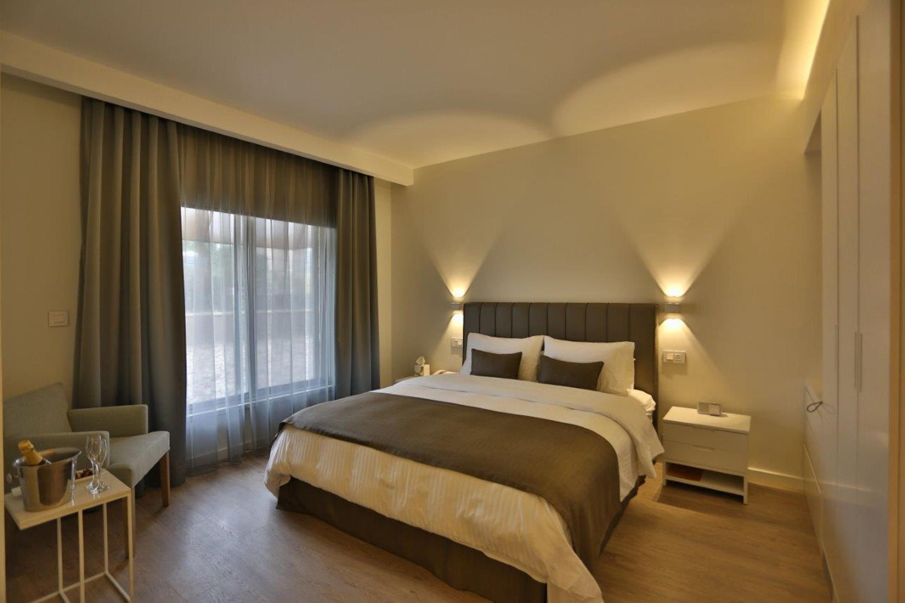 AlQasr Metropole Hotel 6/67
