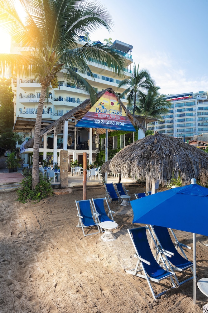 Chairs Resort By the Sea 39/49