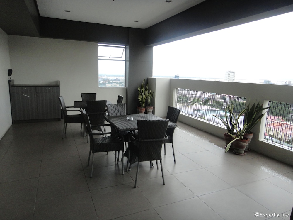 Cebu R Hotel Mabolo 46/54