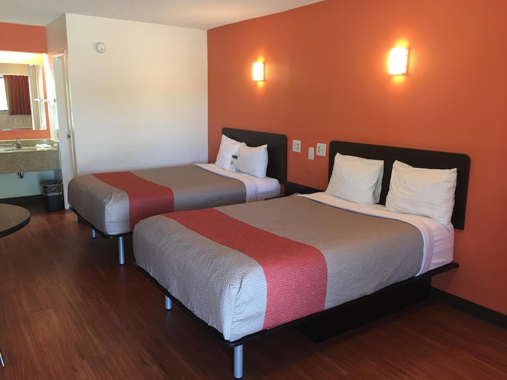 غرفة ديلوكس بسريرين مزدوجين للمدخنين، Motel6 Richmond, VA - Midlothian Turnpike 4/10
