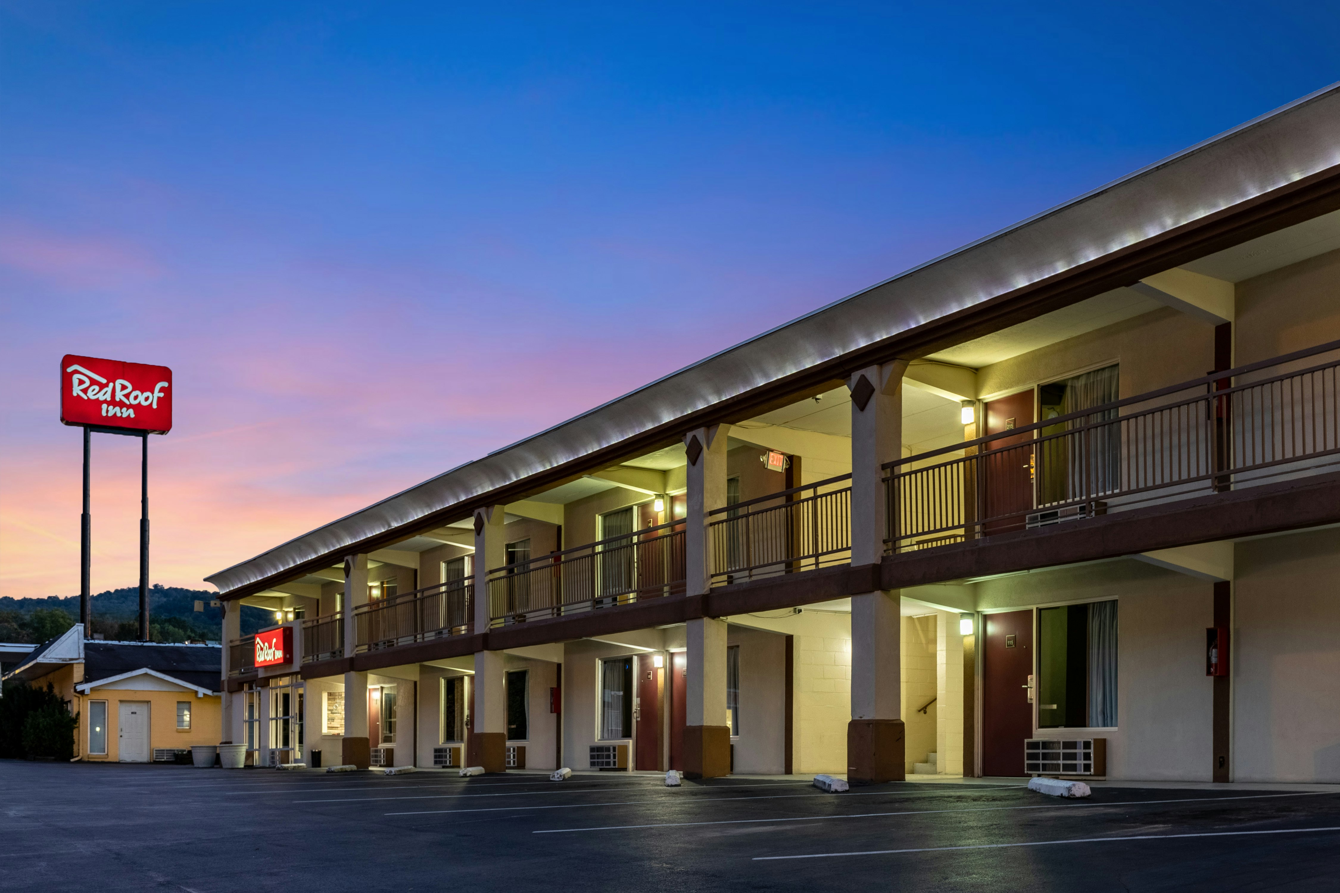 Red Roof Inn Caryville 8/28