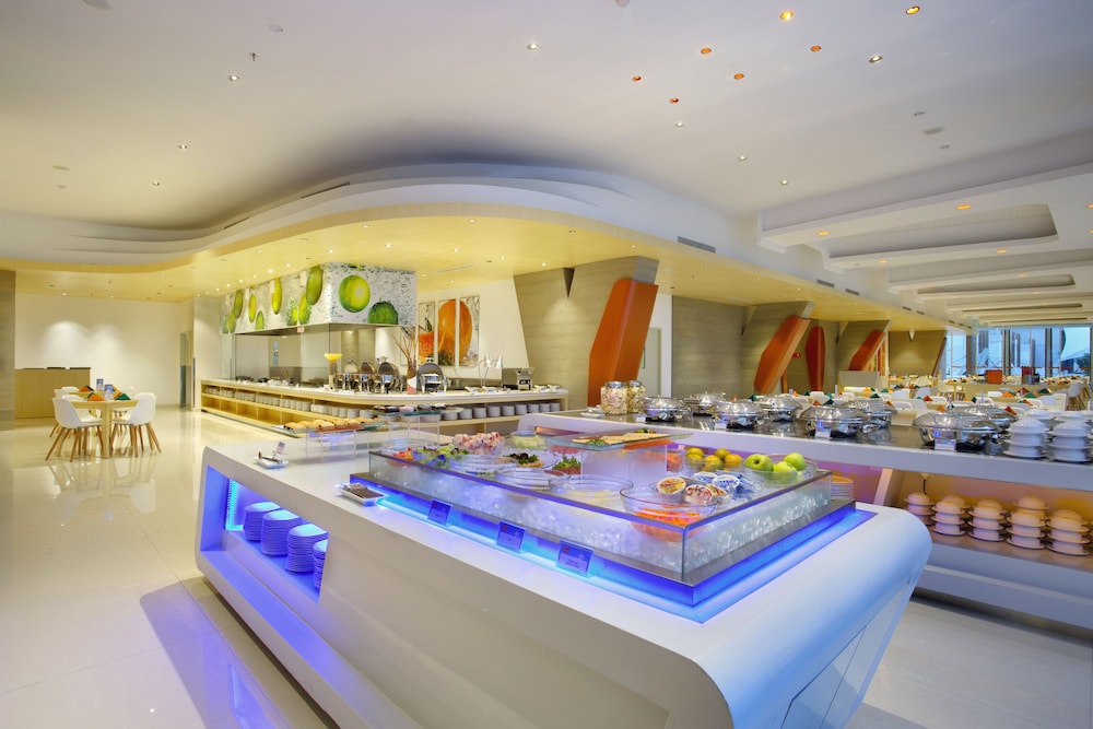 HARRIS Hotel & Conventions Bekasi 21/47