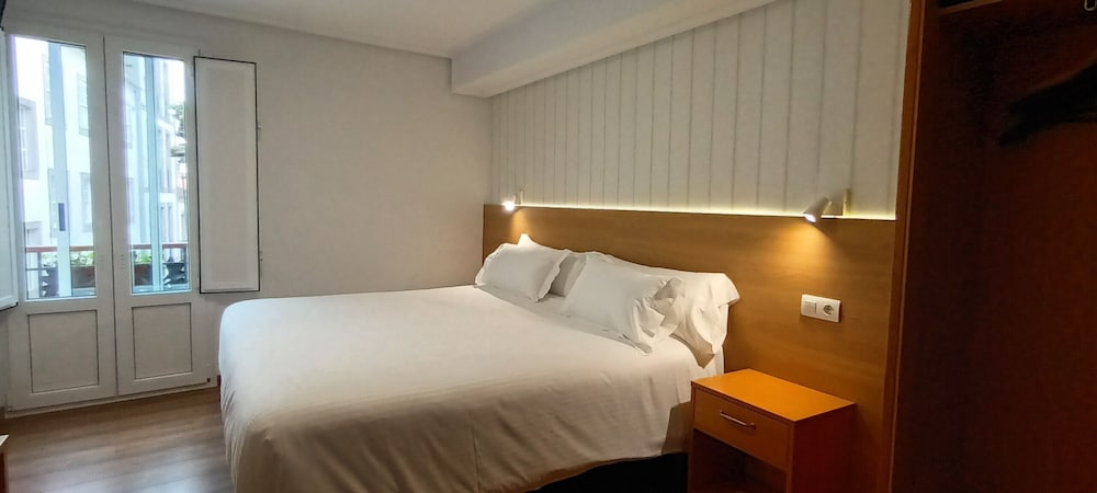 Anosa Casa Hostal 24/73