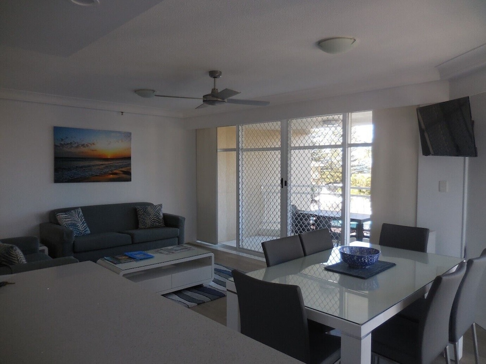 2ND AVENUE BEACHSIDE APARTMENTS 48/73