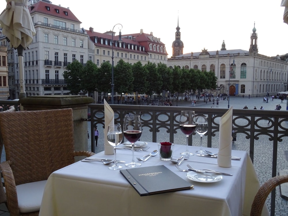 Steigenberger Hotel De Saxe 49/63