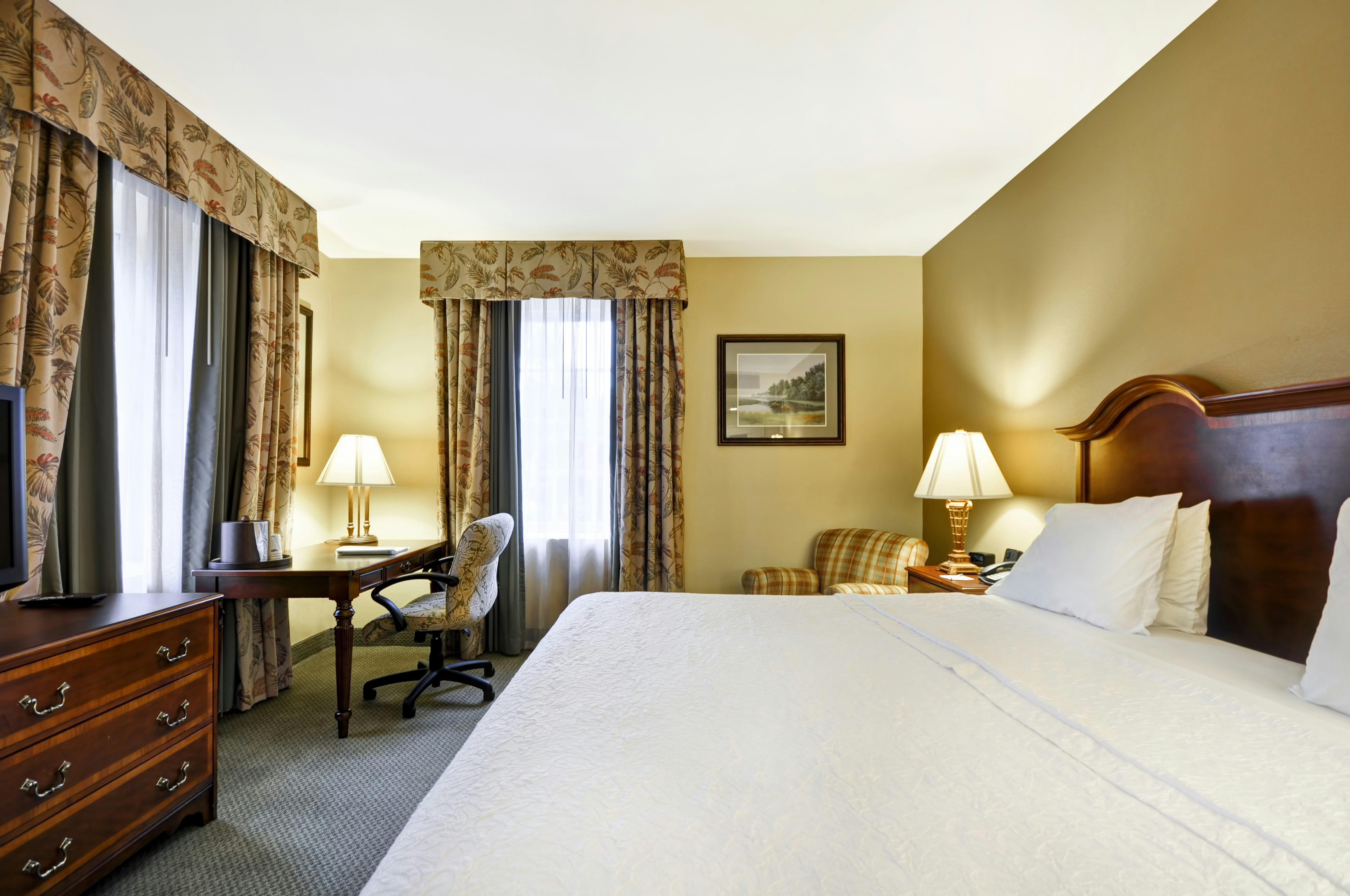 ROOM, KING BED