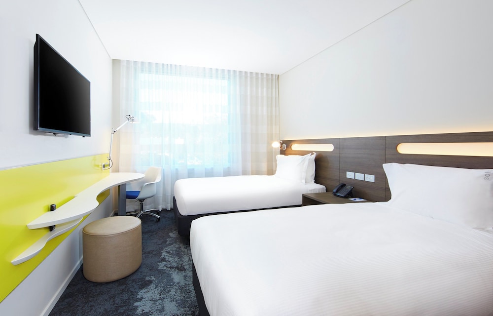 غرفة قياسية بسريرين منفصلين، Holiday Inn Express Sydney Macquarie Park 4/10