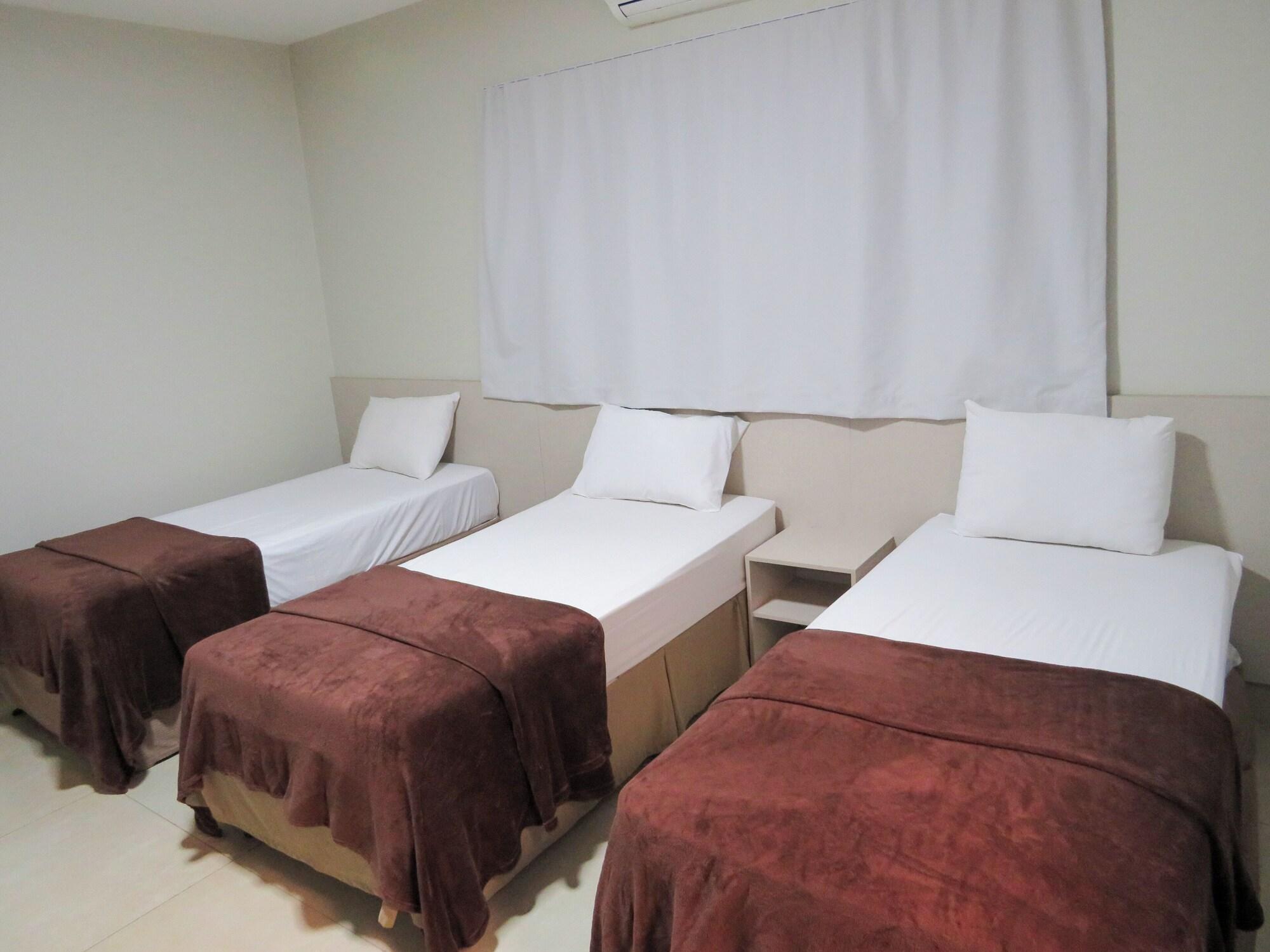 Room, Triple