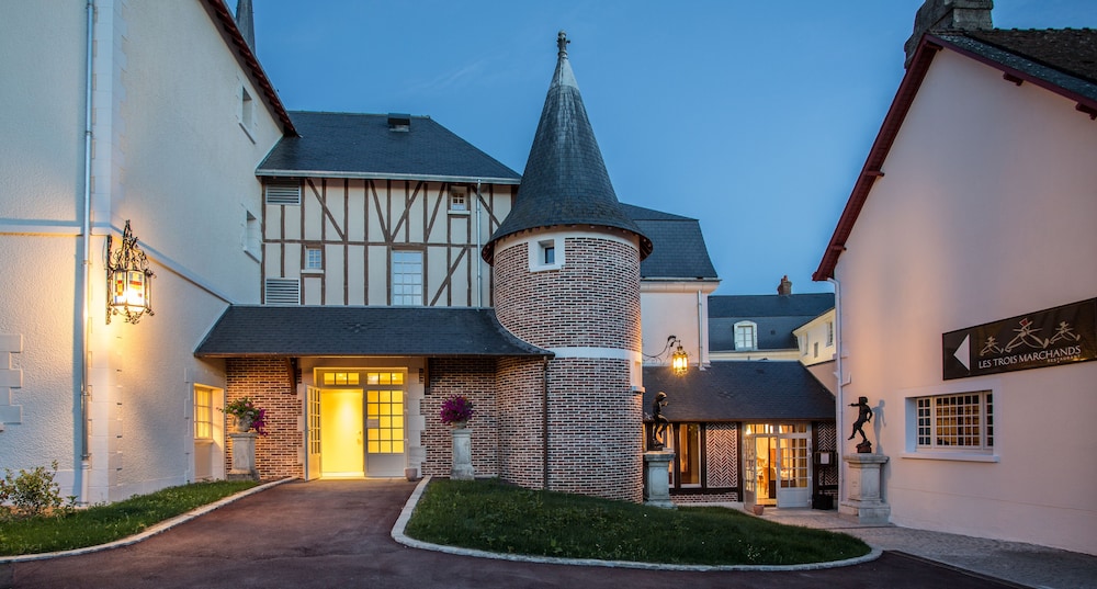 Le Relais Des Trois Chateaux 4/55