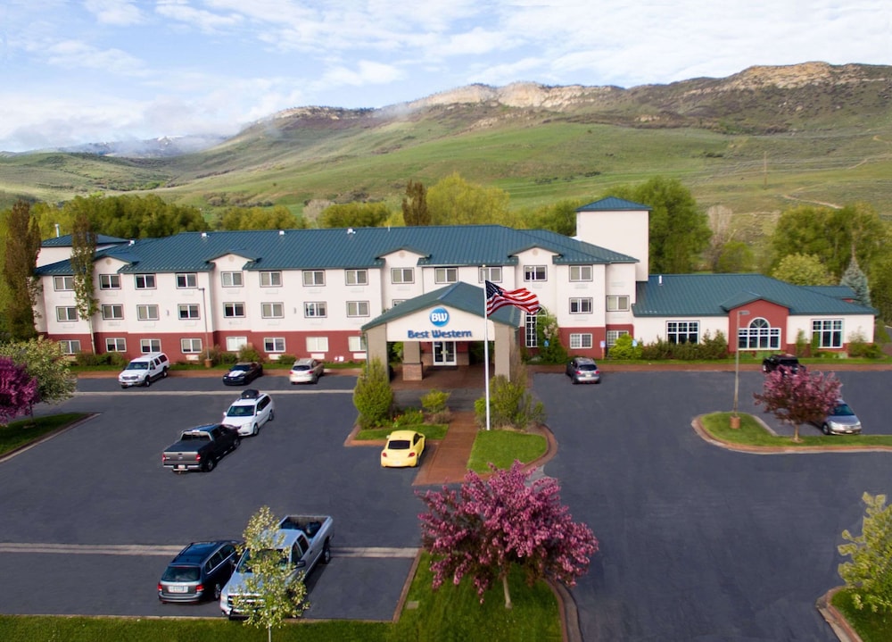Best Western Holiday Hills 43/45