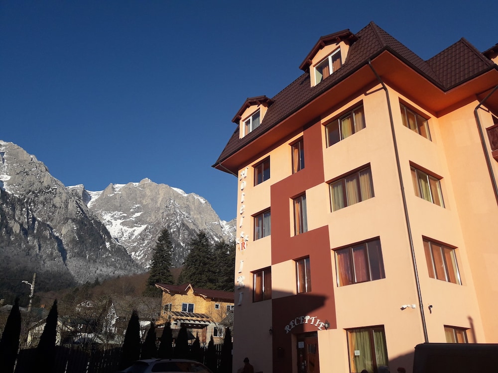 Hotel Iri 2/63