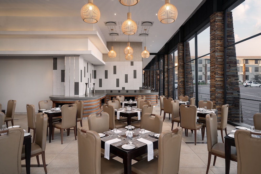 PREMIER HOTEL MIDRAND 49/67