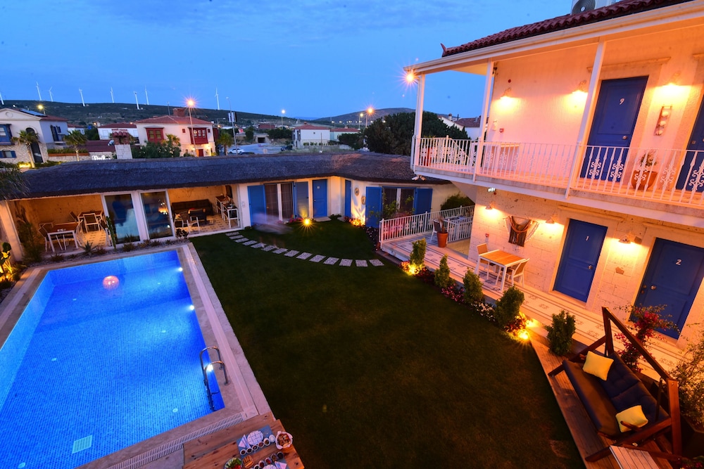 Rhodium Hotel Alacati 43/48