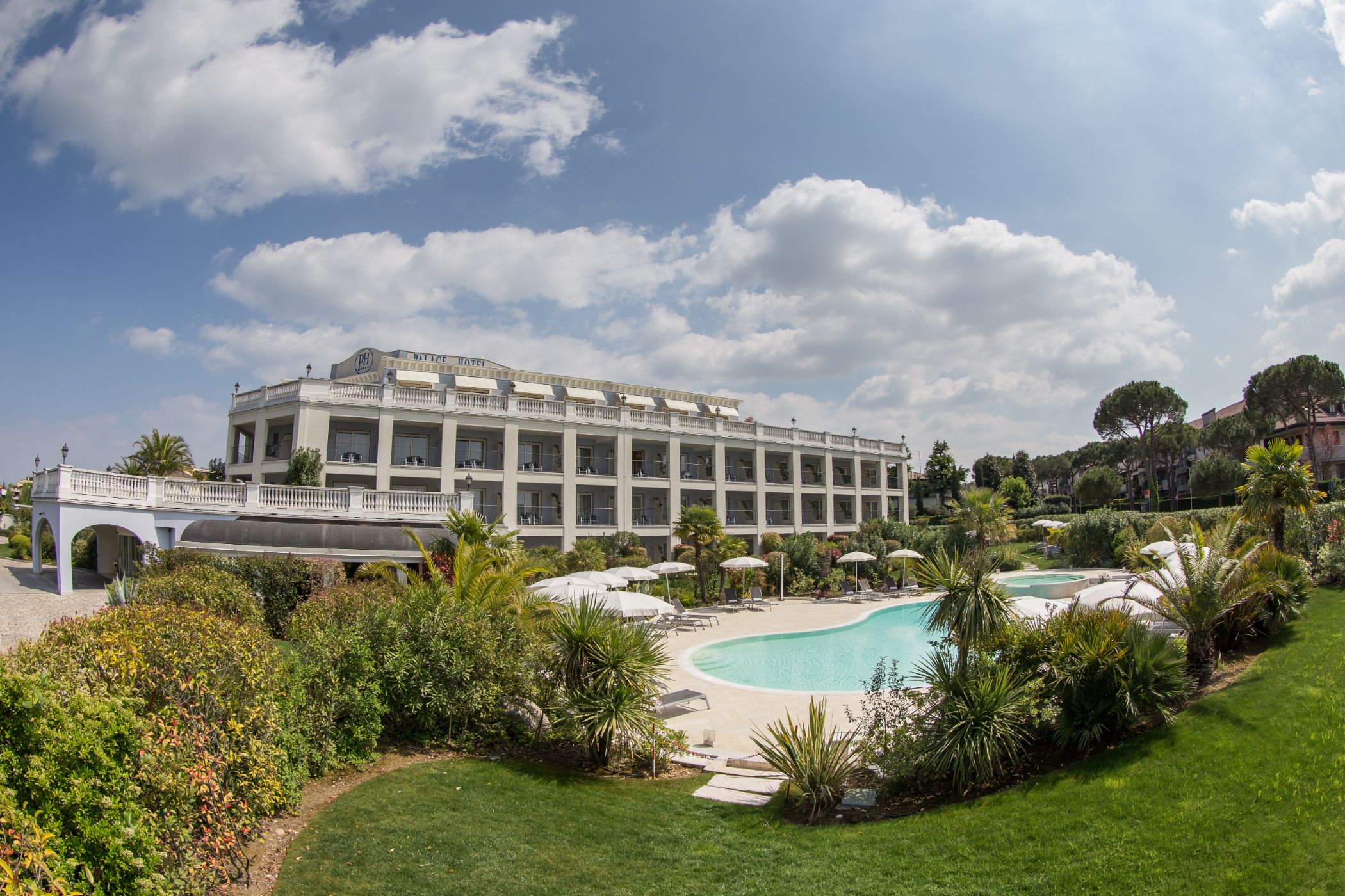 Palace Hotel 48/51
