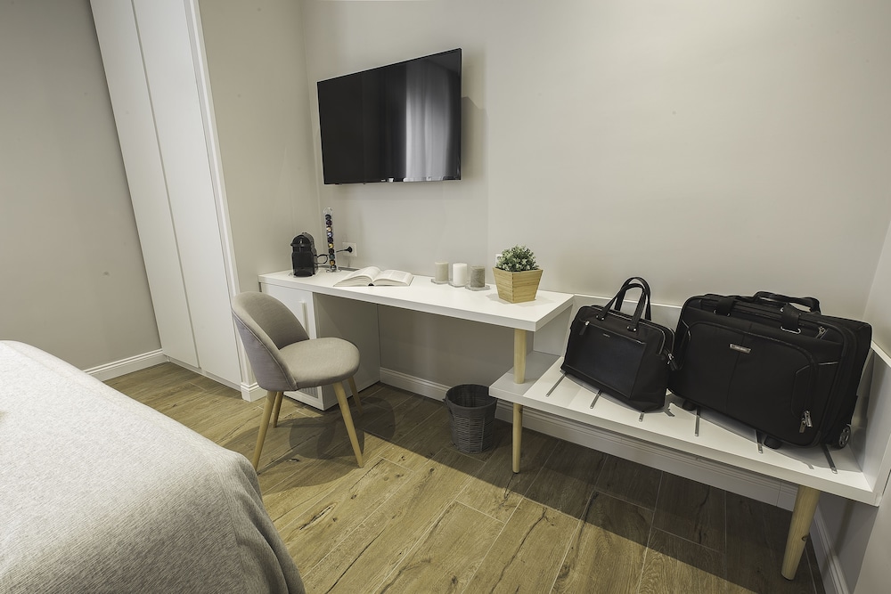 Colonna Luxury Suites 15/29