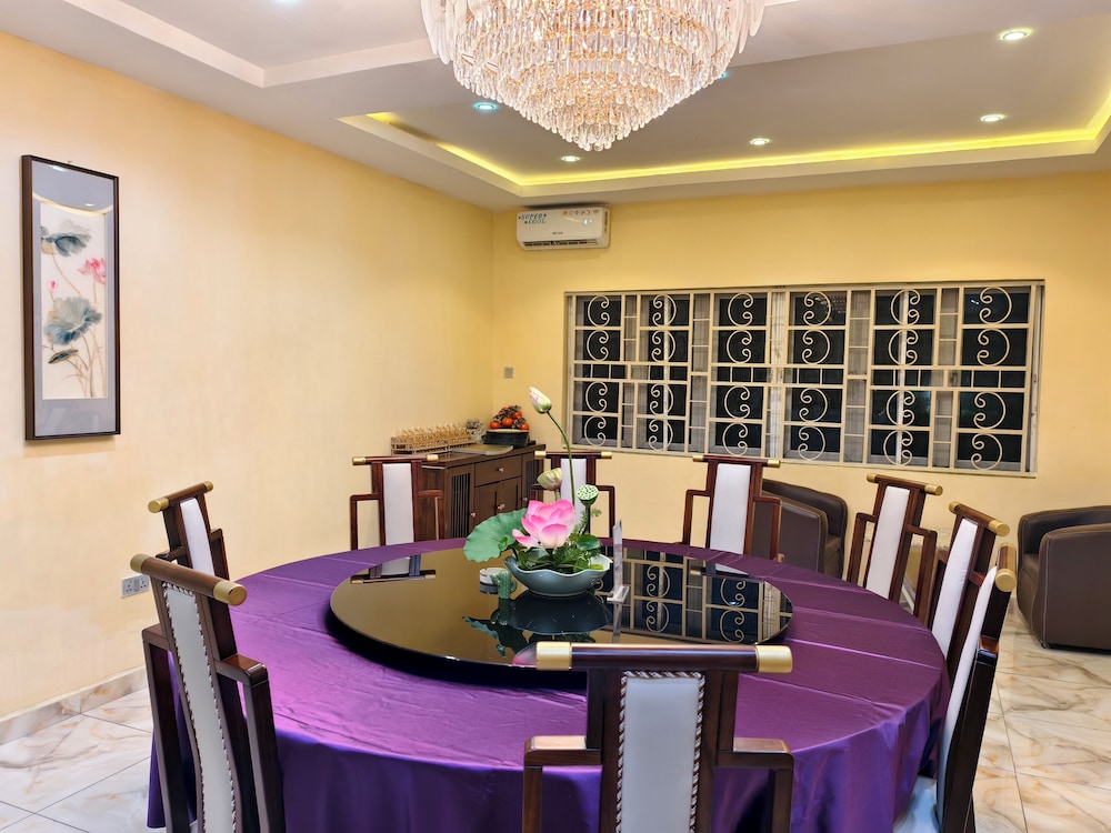 Grand Hyatt No.5 Hotel 26/40