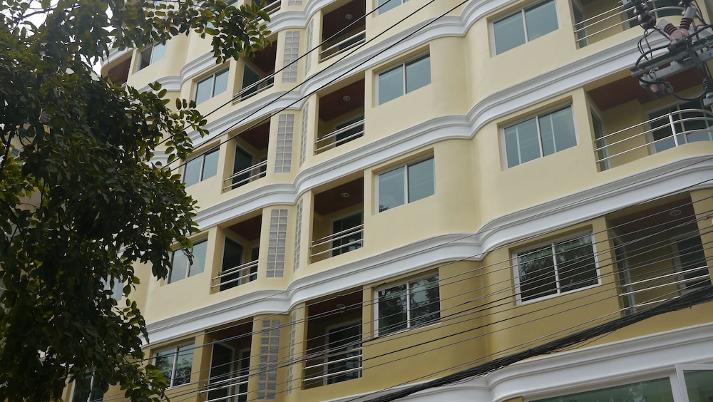 Le Tada Residence in BANGKOK