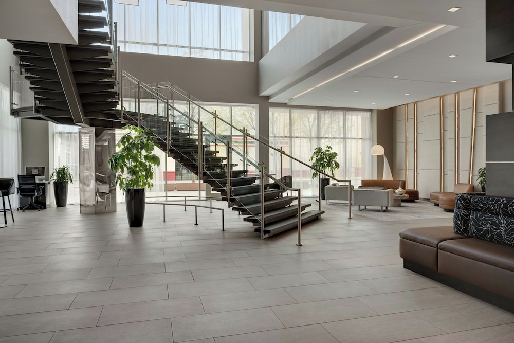 Ac Hotel By Marriott Cincinnati At Liberty Center 25/50