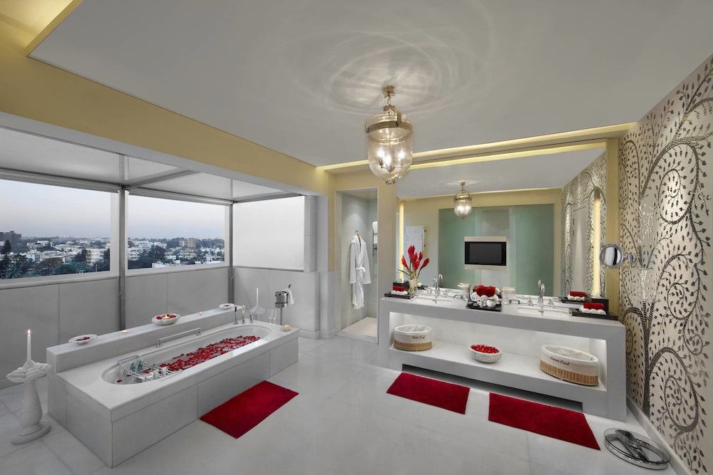 Itc Gardenia A Luxury Collection Hotel 12/47
