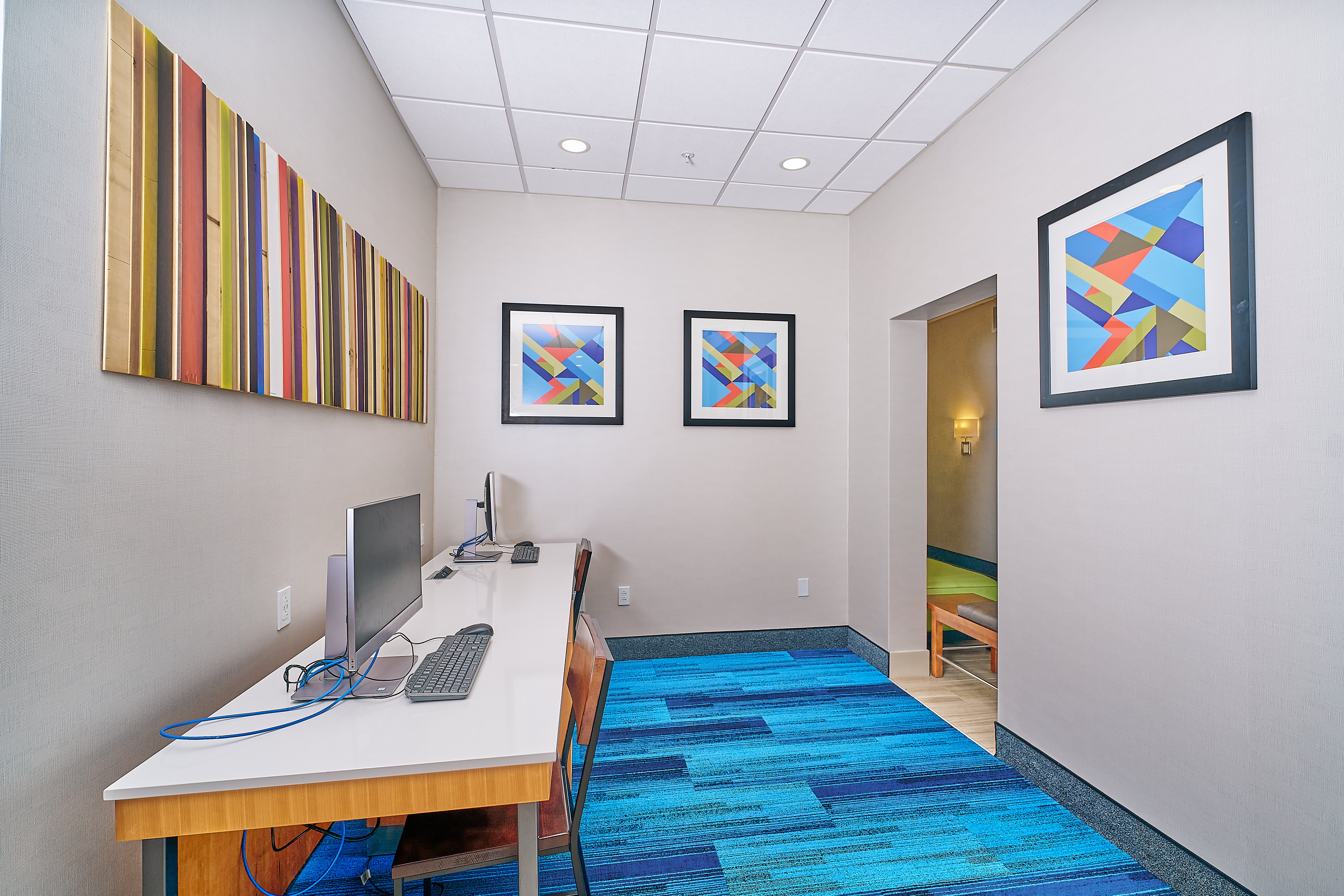 Holiday Inn Express Charleston-Civic Center 48/57