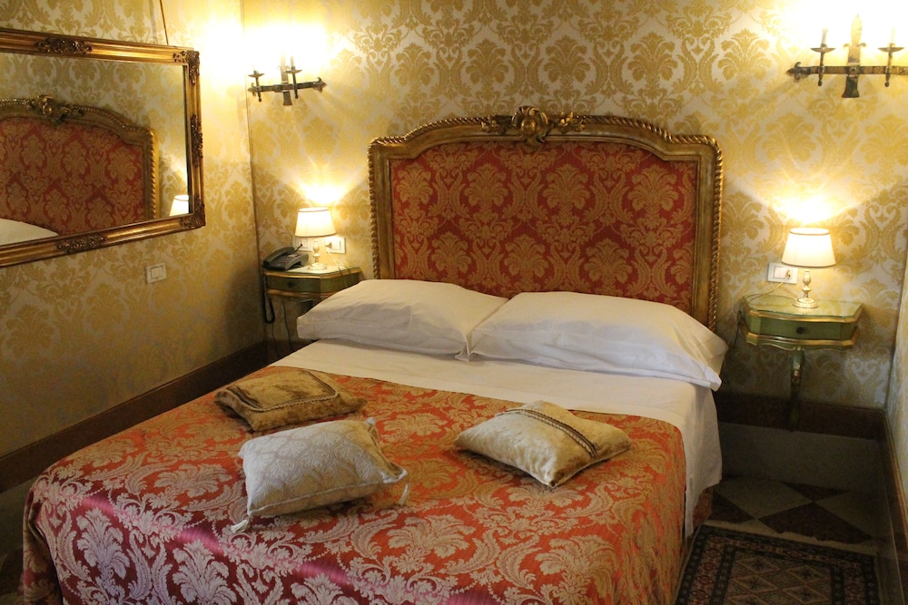 CLASSIC, DOUBLE BED, GROUND FLOOR
