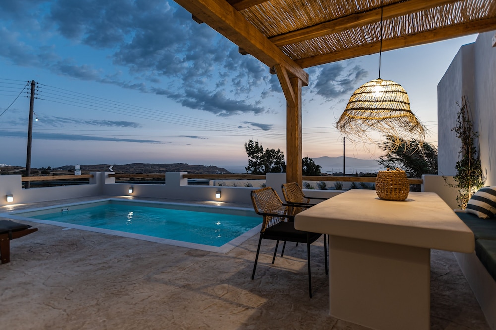 Golden Sand Villas 74/80