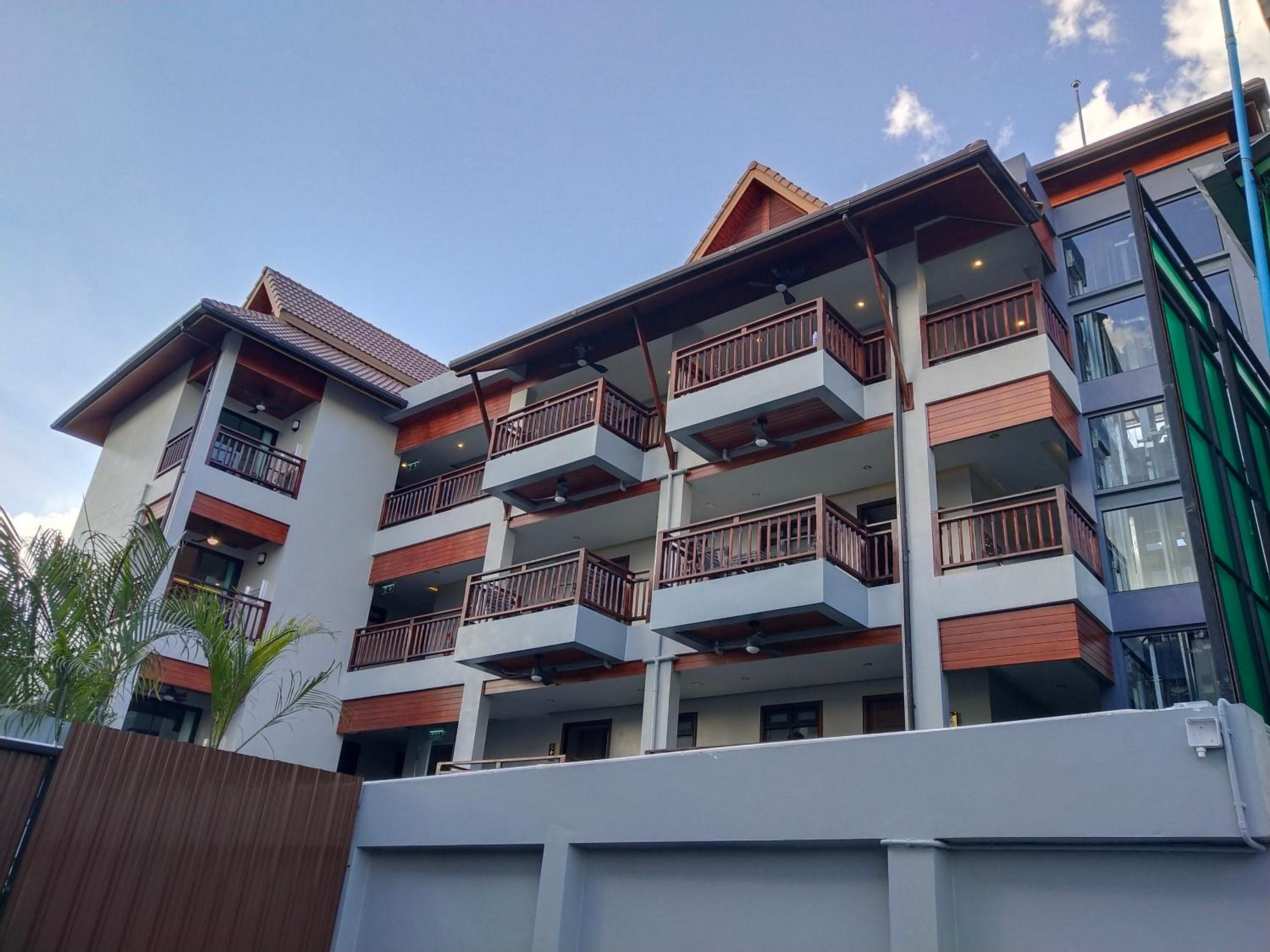 Hotel De Sripoom -SHA Extra Plus 2/50