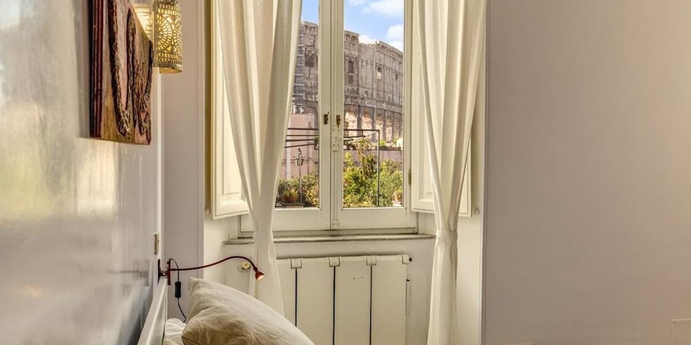 Colosseo view Suite 8/24
