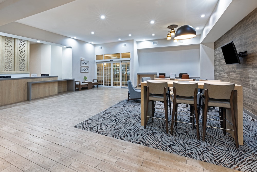 Candlewood Suites Mount Pleasant 50/67