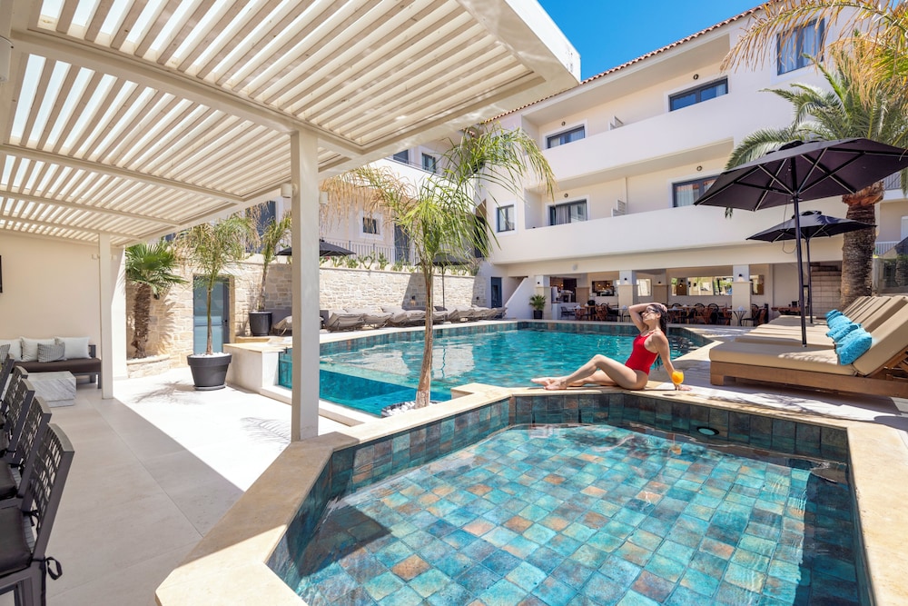 La Stella Suites 36/64