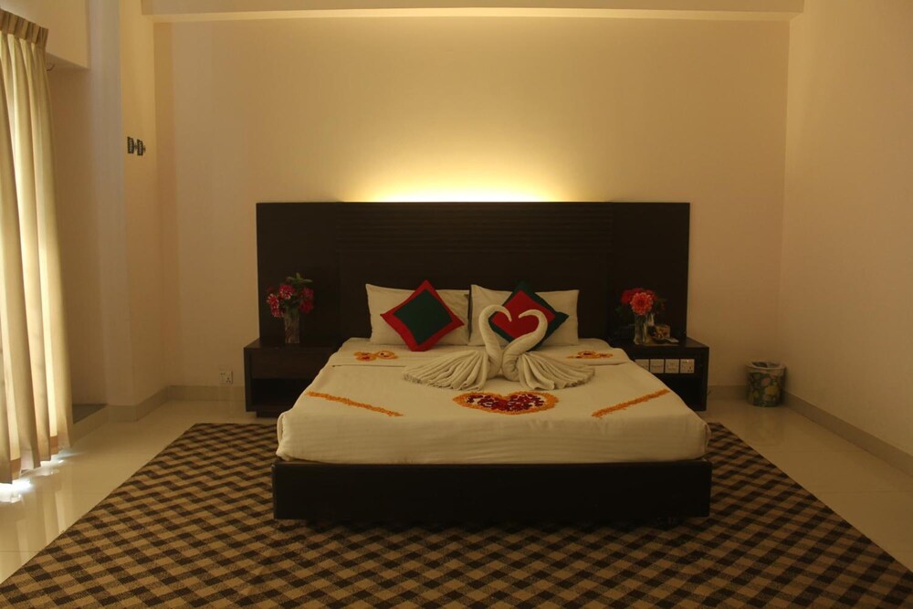 Nirvana Inn 23/50