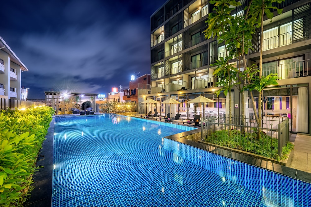 Plaai Prime Hotel (ex D Varee Diva Central Rayong) 67/71