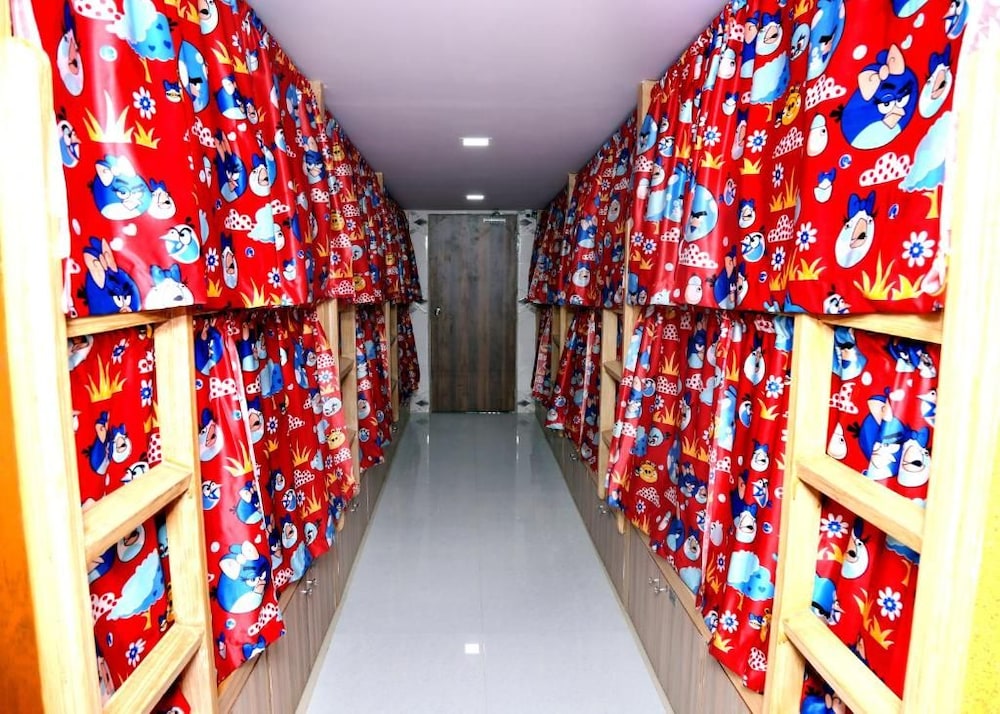 Delta Dormitory 21/28
