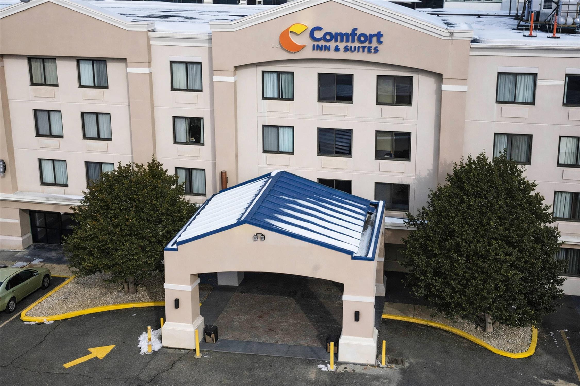 Comfort Inn and Suites Meriden 18/19