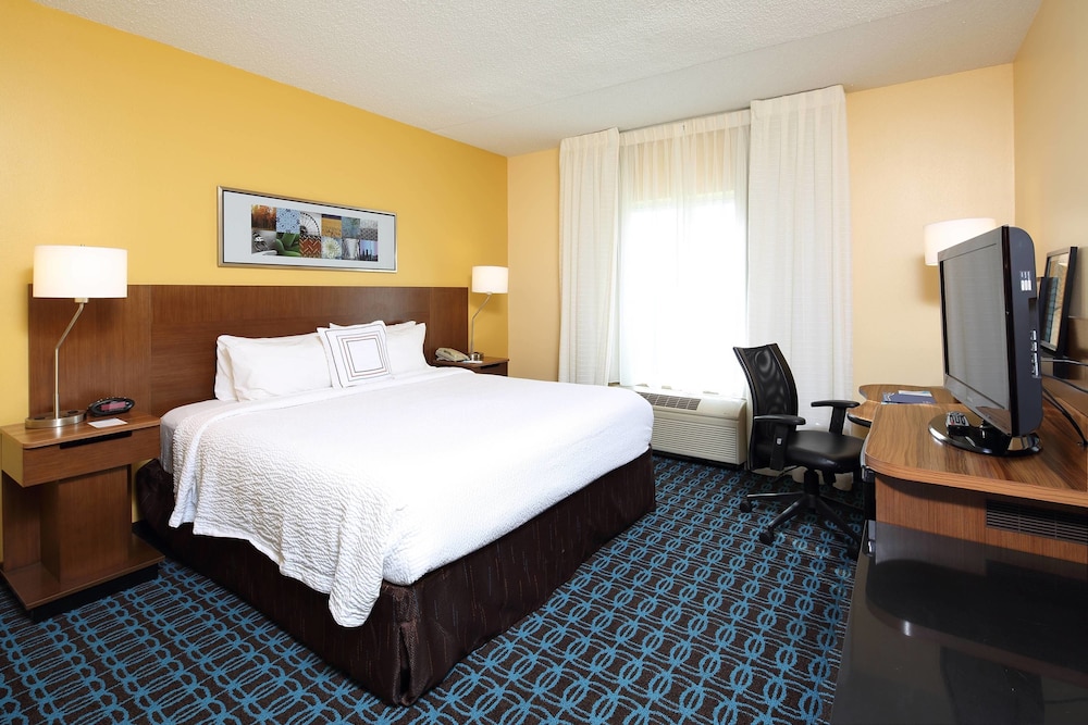 Fairfield Inn & Suites Newark Liberty International Airport 9/38
