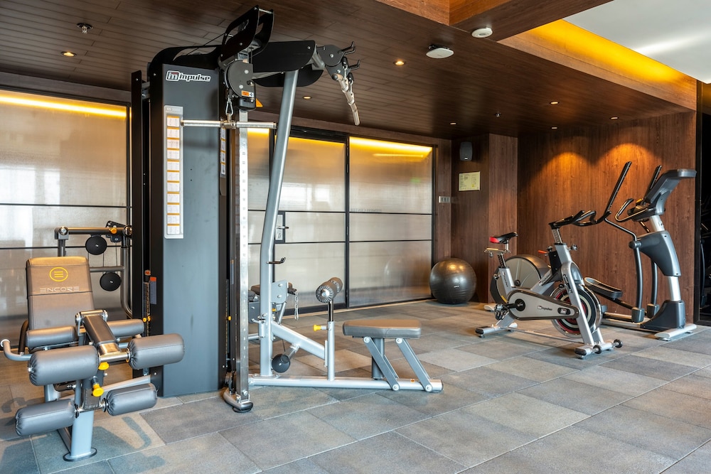 The Fern An Ecotel Hotel Goregaon 32/64