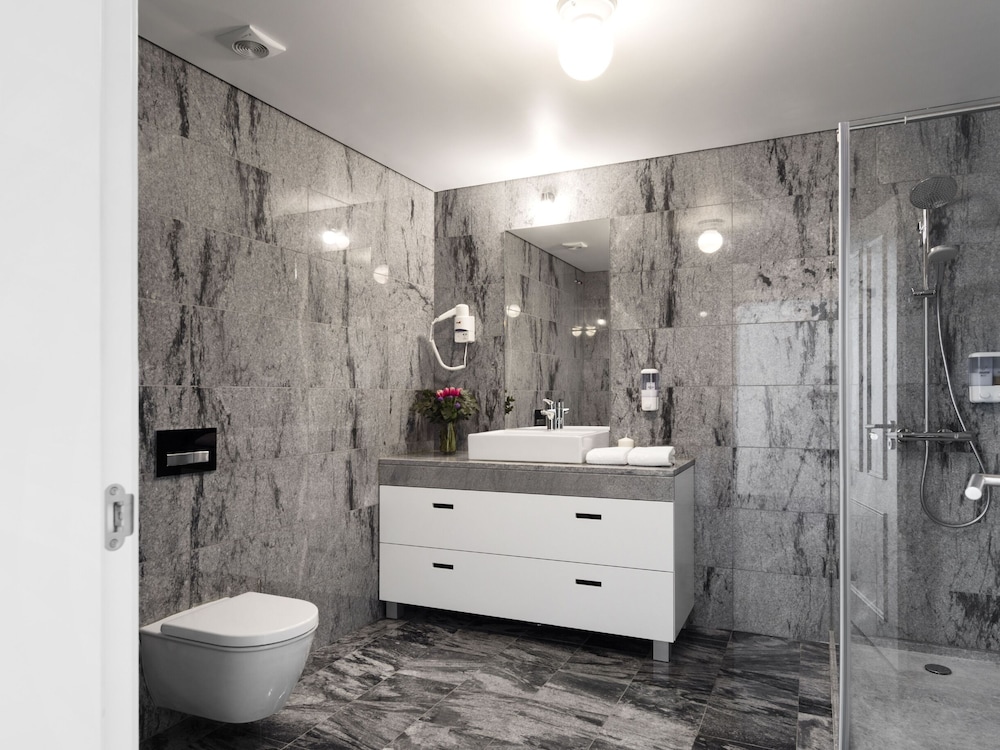 LISBON SERVICED APARTMENTS BAIXA CASTELO 74/74