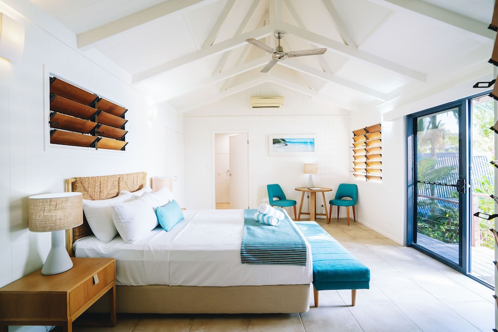 Palm Bay Resort (Adults Only 16+) 32/93