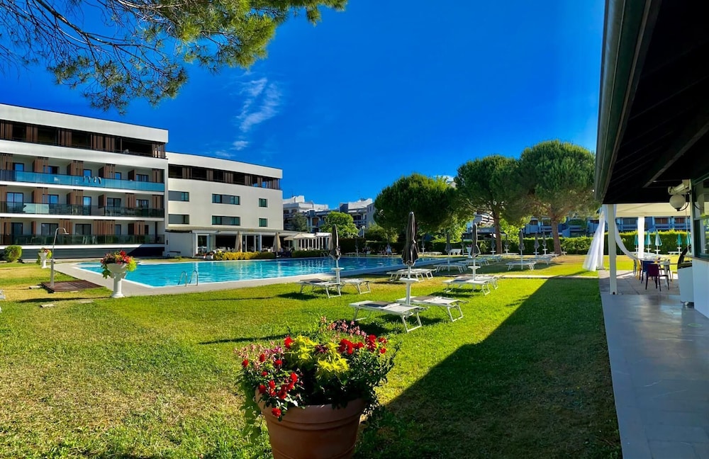 HOTEL FALCONE 27/32