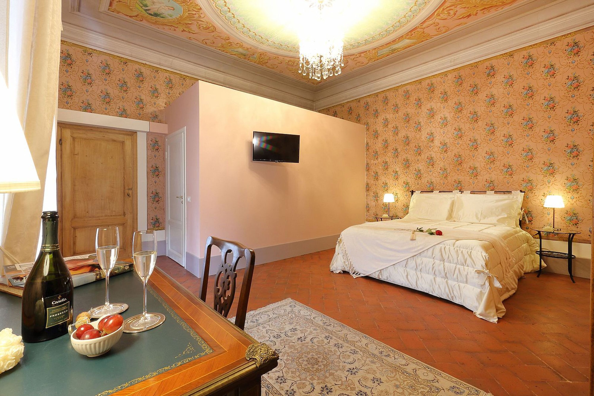 COMFORT, DOUBLE BED
