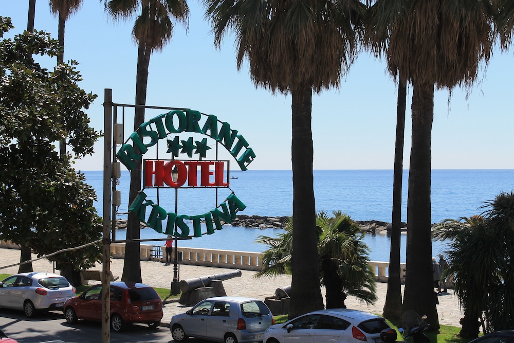 Hotel Kristina 41/49