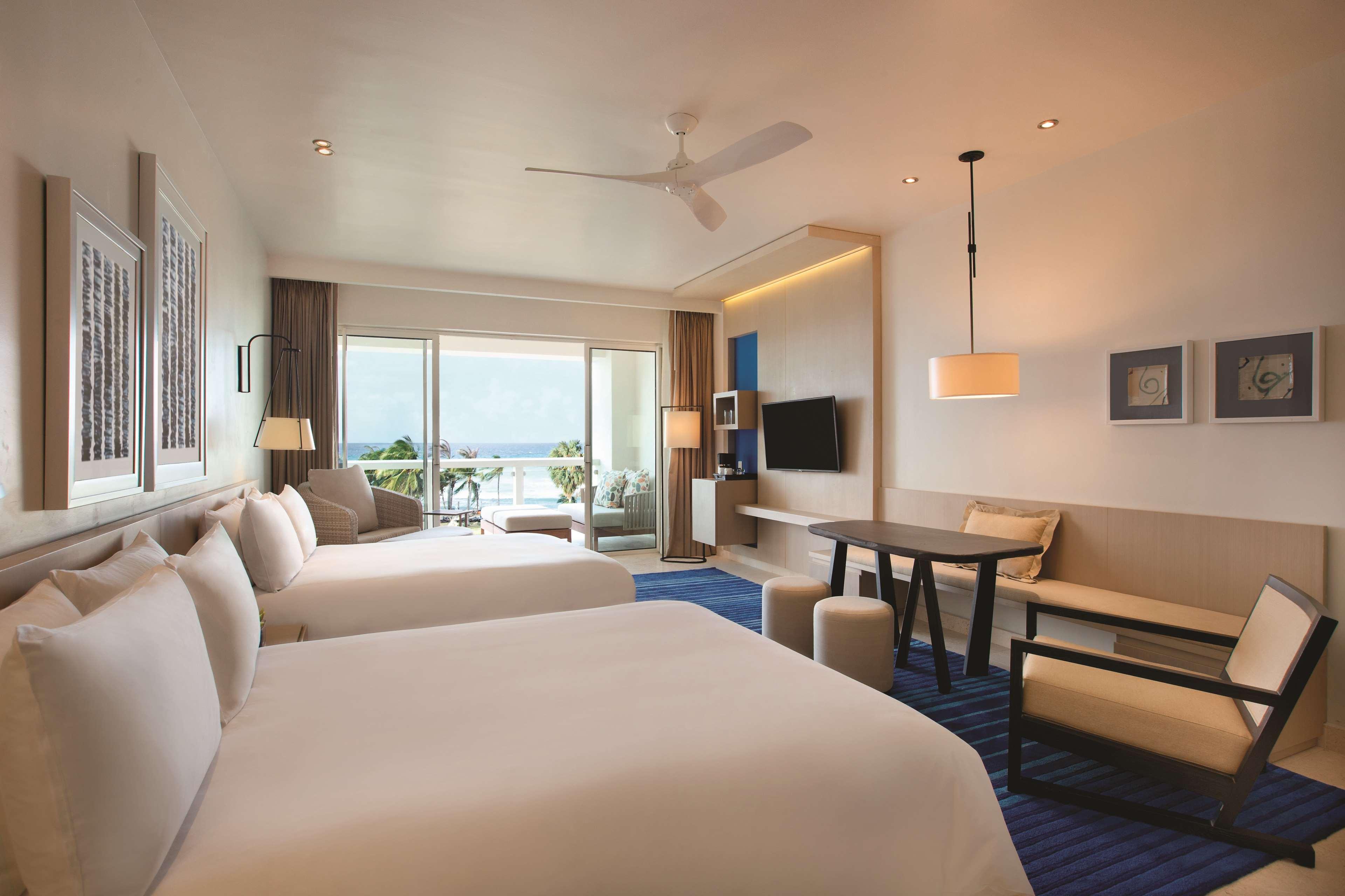 JUNIOR SUITE, KING BED, OCEAN VIEW