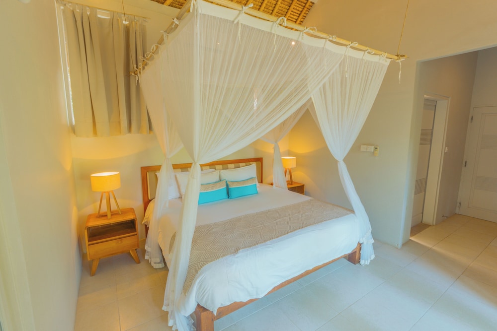 Hai Tide Beach Resort 22/74