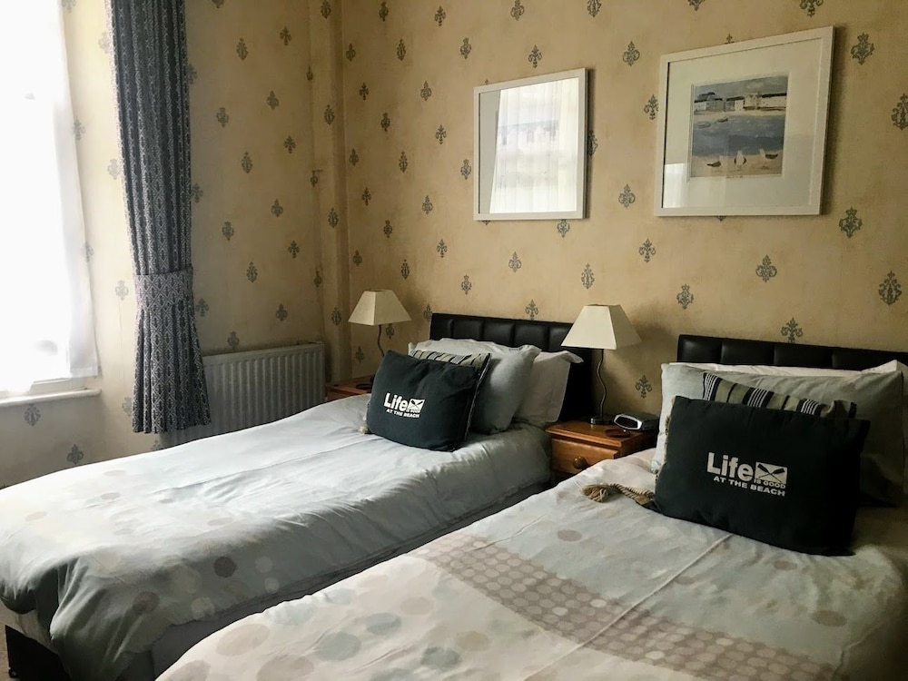 Deluxe, King Bed, Woods View