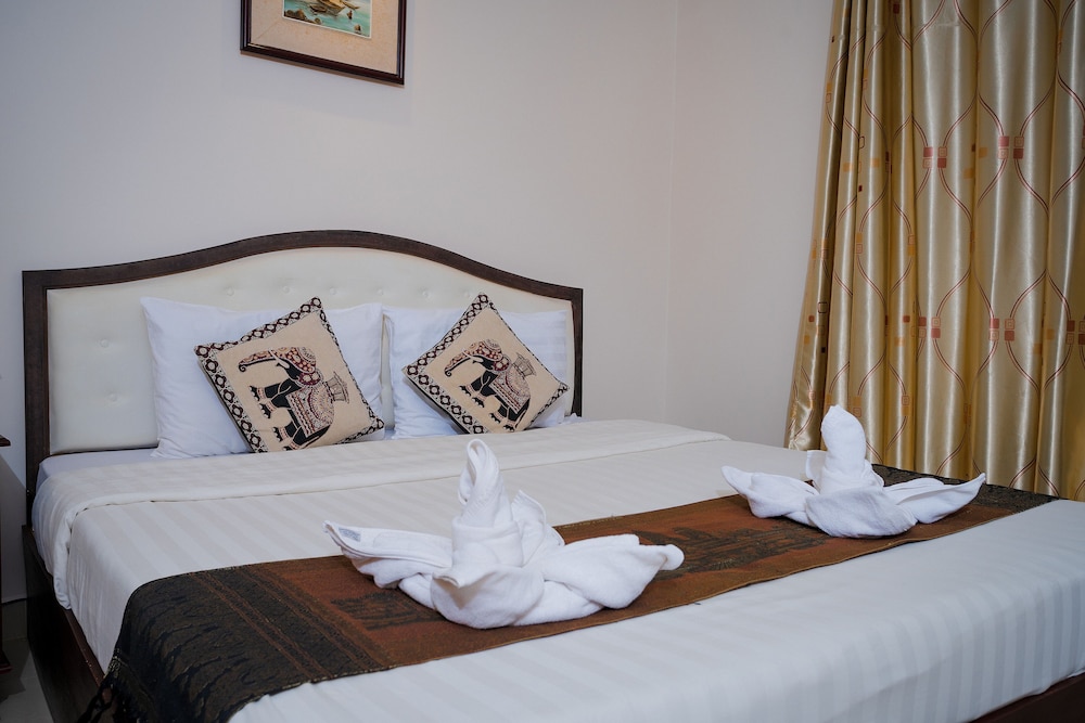 غرفة قياسية بسرير كينج، Silver Mounts Hotel 5/7