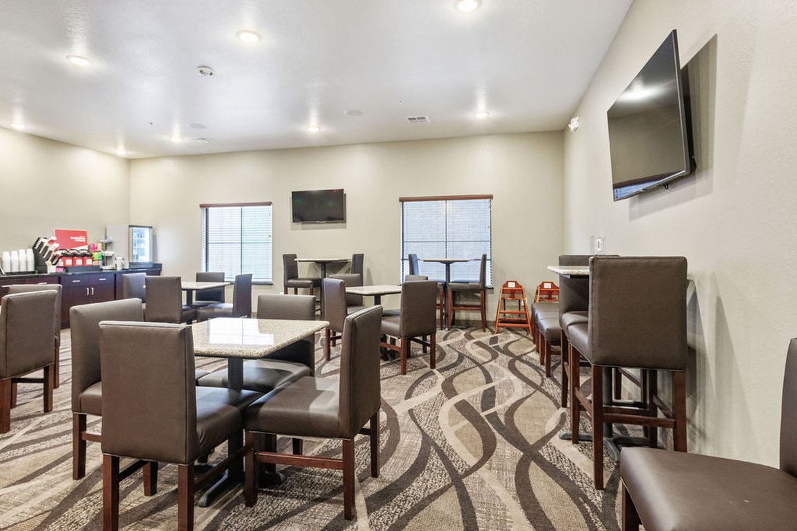 Cobblestone Hotel & Suites - Mosinee 18/23