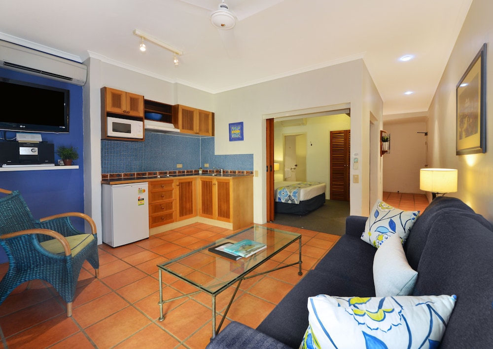Reef Club Resort 26/35