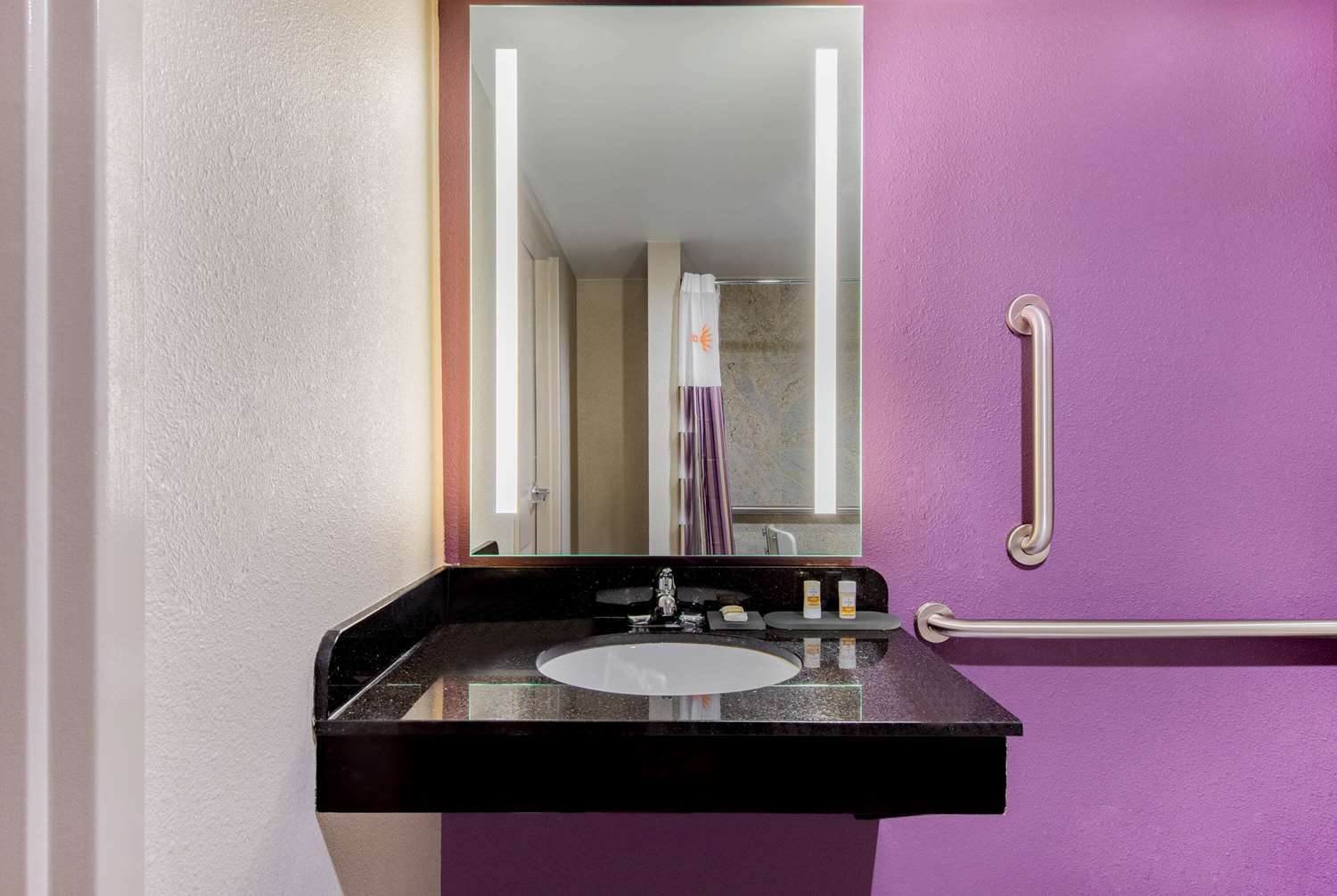 La Quinta Inn by Wyndham West Long Branch 43/43