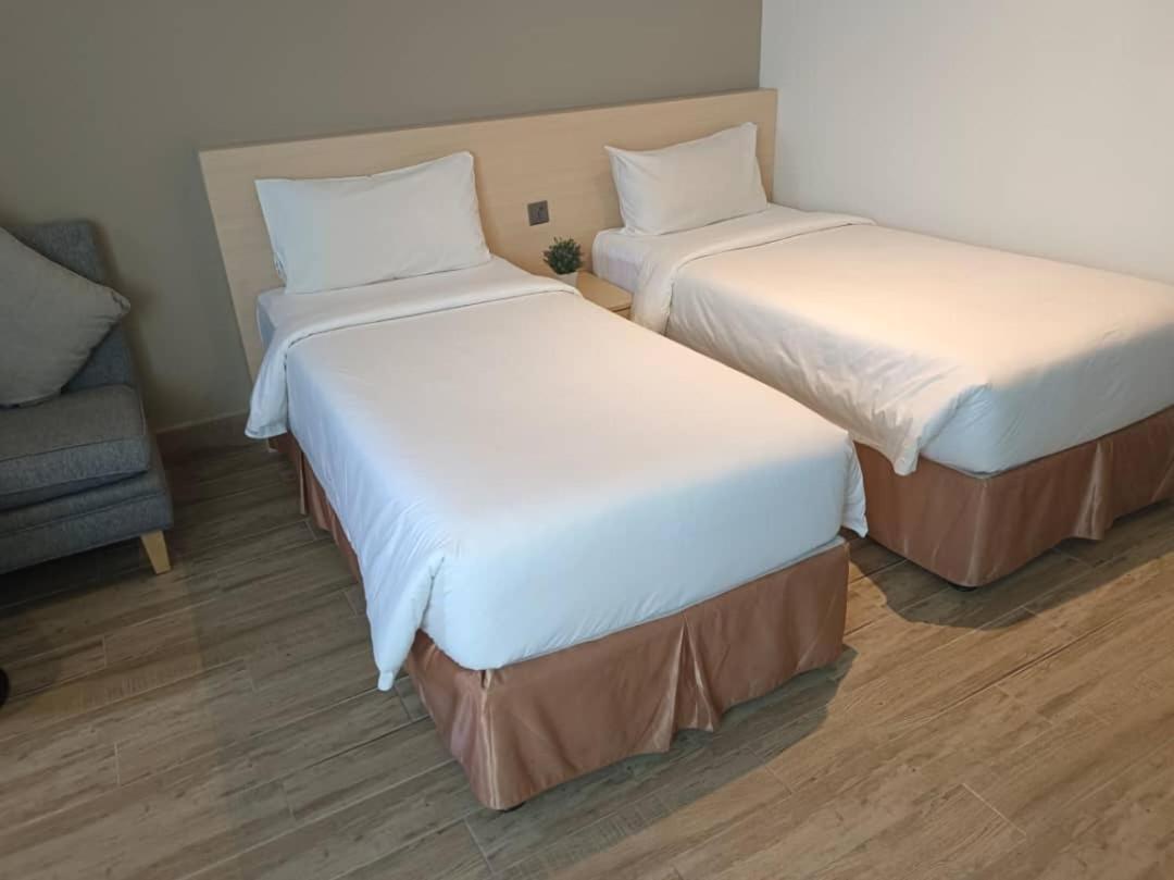 Standard, Single Bed, No Window