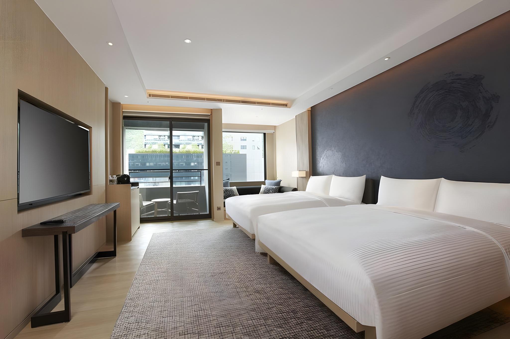 Reserve, Deluxe, Twin Beds, Patio